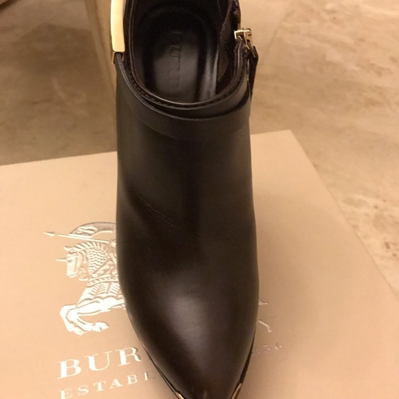 Boot - Picture 4 of 6